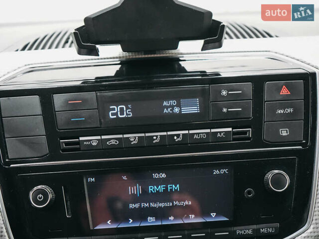 Белый Фольксваген Ап, объемом двигателя 0 л и пробегом 54 тыс. км за 10539 $, фото 43 на Automoto.ua