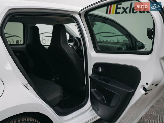 Белый Фольксваген Ап, объемом двигателя 0 л и пробегом 54 тыс. км за 10539 $, фото 49 на Automoto.ua