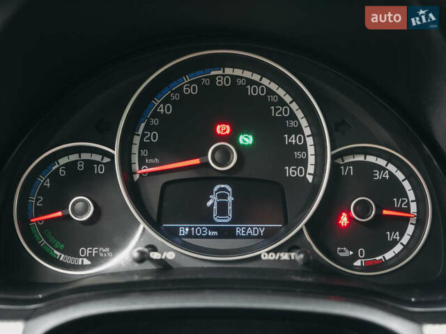 Белый Фольксваген Ап, объемом двигателя 0 л и пробегом 54 тыс. км за 10539 $, фото 36 на Automoto.ua