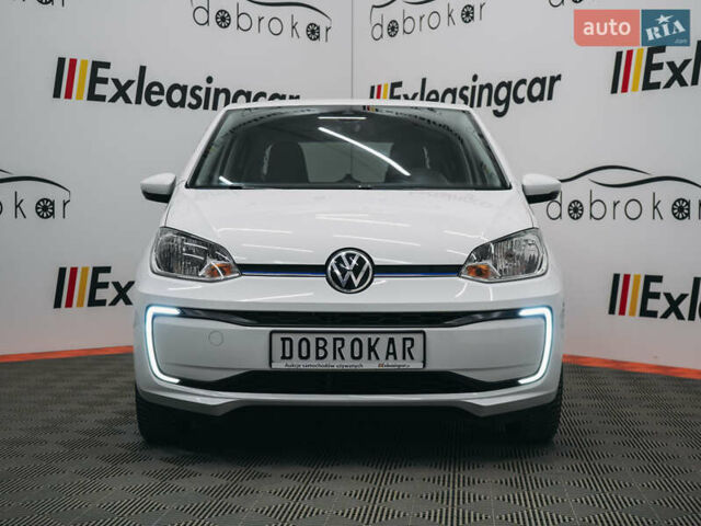 Белый Фольксваген Ап, объемом двигателя 0 л и пробегом 54 тыс. км за 10539 $, фото 7 на Automoto.ua