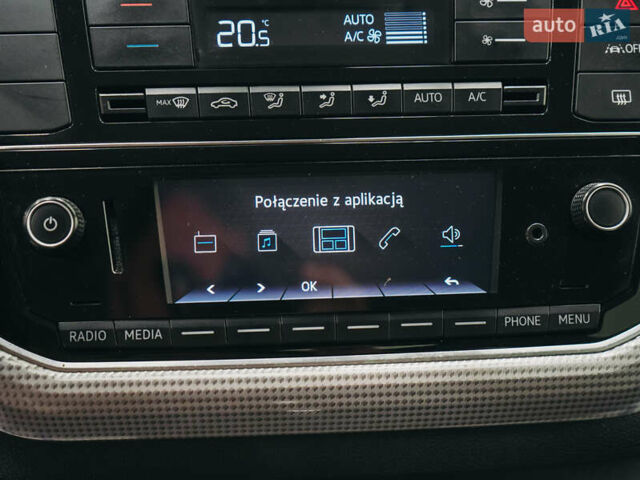 Белый Фольксваген Ап, объемом двигателя 0 л и пробегом 54 тыс. км за 10539 $, фото 44 на Automoto.ua