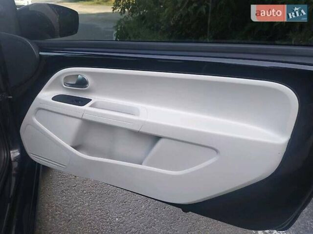 Черный Фольксваген Ап, объемом двигателя 1 л и пробегом 170 тыс. км за 5950 $, фото 2 на Automoto.ua