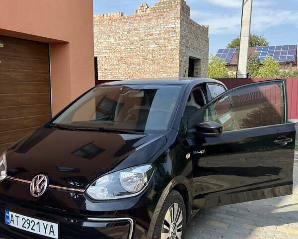 Черный Фольксваген Ап, объемом двигателя 0 л и пробегом 90 тыс. км за 7400 $, фото 5 на Automoto.ua