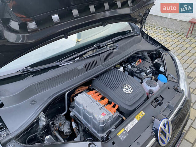Чорний Фольксваген Ап, об'ємом двигуна 0 л та пробігом 113 тис. км за 5950 $, фото 35 на Automoto.ua