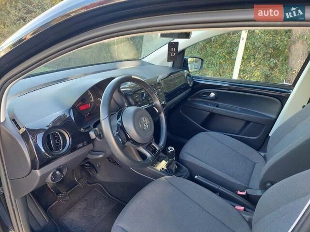 Черный Фольксваген Ап, объемом двигателя 1 л и пробегом 41 тыс. км за 6300 $, фото 16 на Automoto.ua