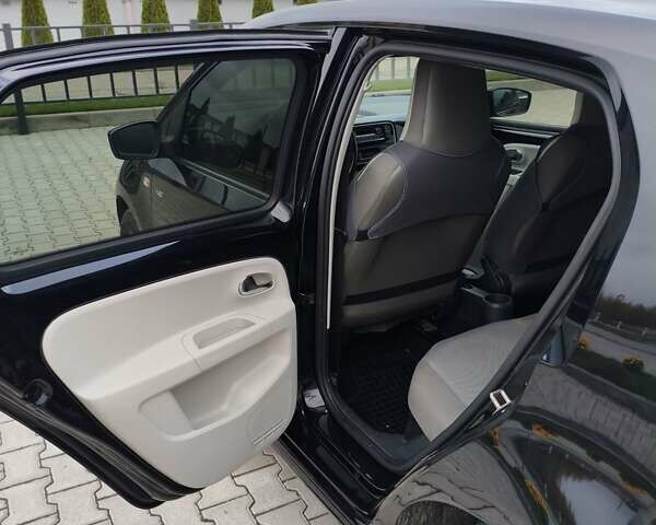 Чорний Фольксваген Ап, об'ємом двигуна 0 л та пробігом 113 тис. км за 5900 $, фото 3 на Automoto.ua