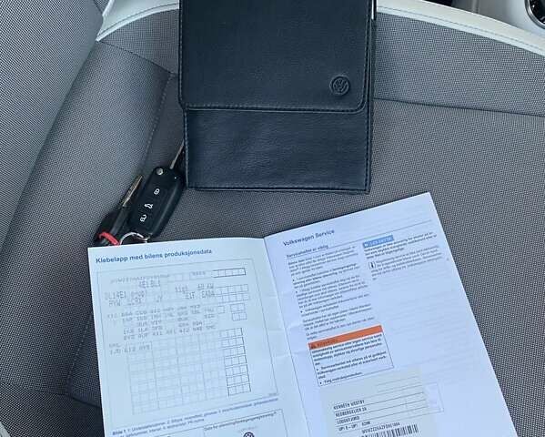 Чорний Фольксваген Ап, об'ємом двигуна 0 л та пробігом 113 тис. км за 5950 $, фото 37 на Automoto.ua