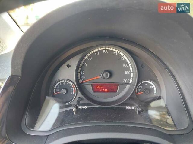 Черный Фольксваген Ап, объемом двигателя 1 л и пробегом 41 тыс. км за 6300 $, фото 11 на Automoto.ua