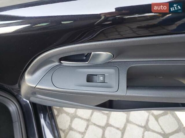 Черный Фольксваген Ап, объемом двигателя 1 л и пробегом 41 тыс. км за 6300 $, фото 23 на Automoto.ua