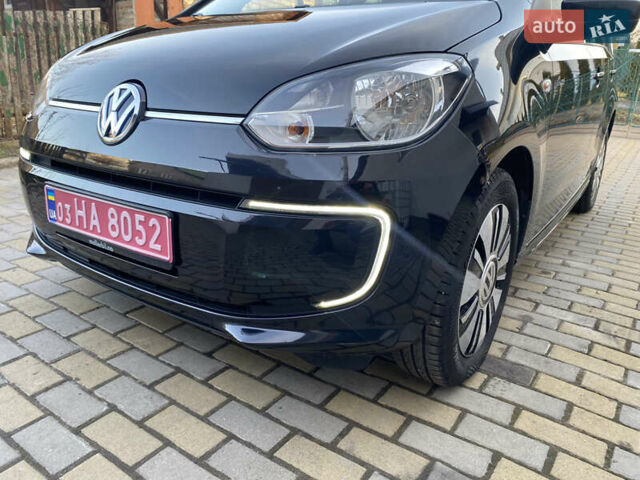 Чорний Фольксваген Ап, об'ємом двигуна 0 л та пробігом 113 тис. км за 5950 $, фото 10 на Automoto.ua