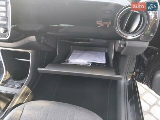 Черный Фольксваген Ап, объемом двигателя 1 л и пробегом 41 тыс. км за 6300 $, фото 20 на Automoto.ua