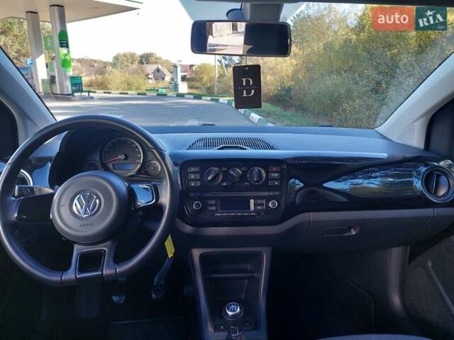 Черный Фольксваген Ап, объемом двигателя 1 л и пробегом 41 тыс. км за 6300 $, фото 17 на Automoto.ua