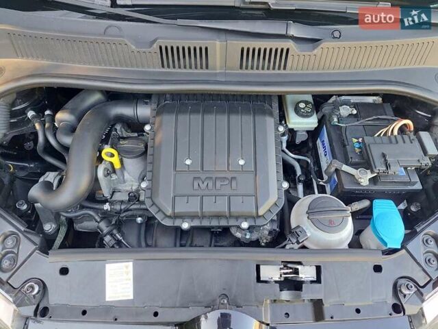 Черный Фольксваген Ап, объемом двигателя 1 л и пробегом 41 тыс. км за 6300 $, фото 43 на Automoto.ua