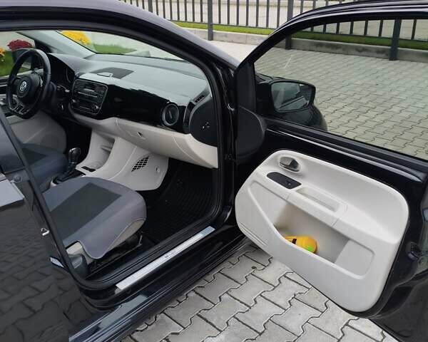 Чорний Фольксваген Ап, об'ємом двигуна 0 л та пробігом 113 тис. км за 5900 $, фото 10 на Automoto.ua