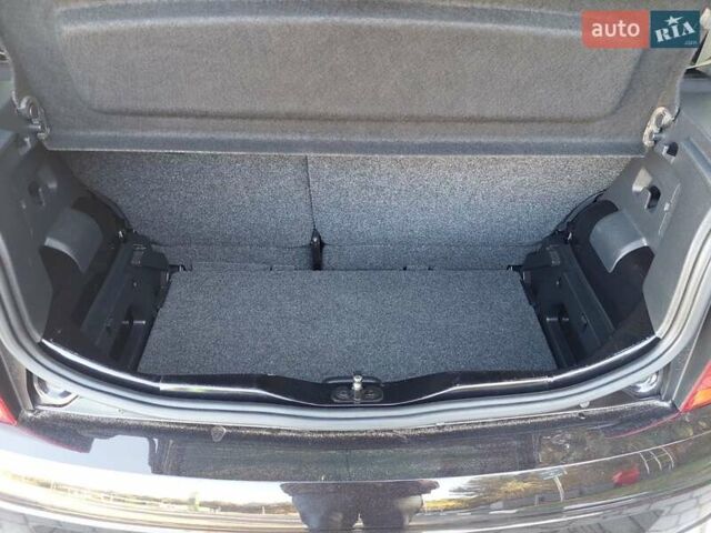 Черный Фольксваген Ап, объемом двигателя 1 л и пробегом 41 тыс. км за 6300 $, фото 27 на Automoto.ua