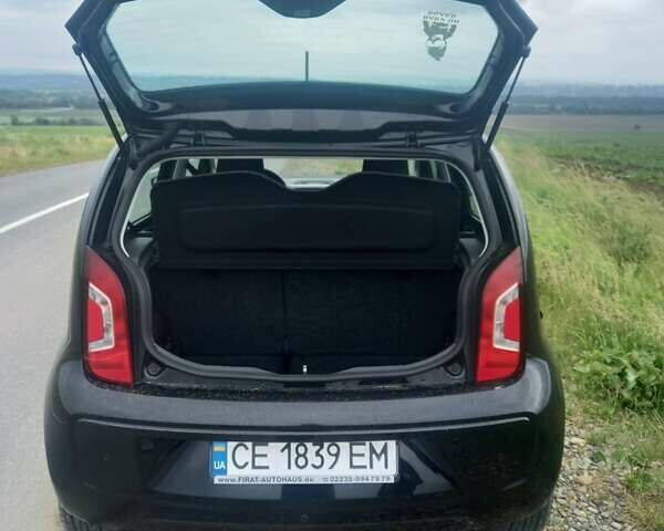 Черный Фольксваген Ап, объемом двигателя 1 л и пробегом 38 тыс. км за 12500 $, фото 19 на Automoto.ua