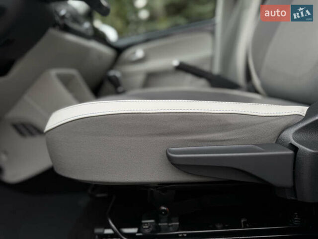 Черный Фольксваген Ап, объемом двигателя 0 л и пробегом 102 тыс. км за 6300 $, фото 40 на Automoto.ua