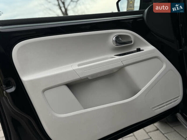 Черный Фольксваген Ап, объемом двигателя 0 л и пробегом 102 тыс. км за 6300 $, фото 44 на Automoto.ua