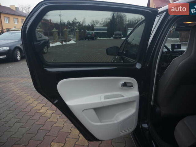 Чорний Фольксваген Ап, об'ємом двигуна 0 л та пробігом 148 тис. км за 5888 $, фото 43 на Automoto.ua