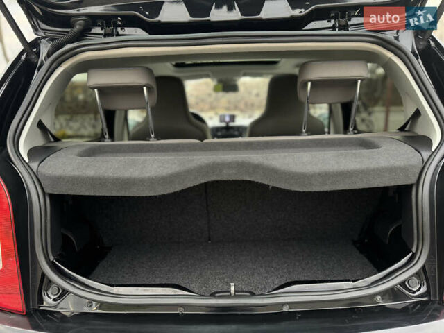 Черный Фольксваген Ап, объемом двигателя 0 л и пробегом 102 тыс. км за 6300 $, фото 11 на Automoto.ua