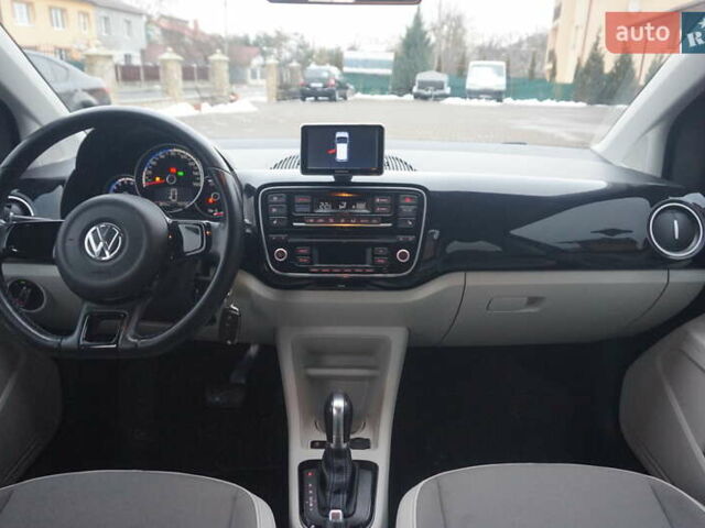 Чорний Фольксваген Ап, об'ємом двигуна 0 л та пробігом 148 тис. км за 5888 $, фото 46 на Automoto.ua