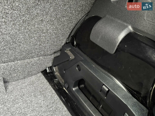 Черный Фольксваген Ап, объемом двигателя 0 л и пробегом 102 тыс. км за 6300 $, фото 13 на Automoto.ua