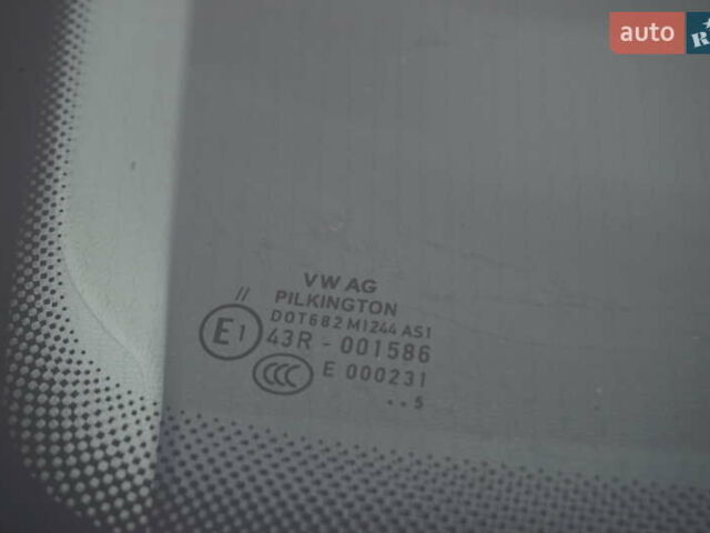 Чорний Фольксваген Ап, об'ємом двигуна 0 л та пробігом 148 тис. км за 5888 $, фото 56 на Automoto.ua