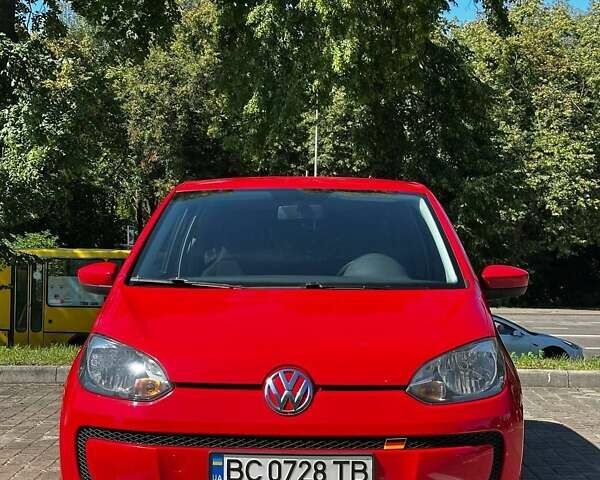 Красный Фольксваген Ап, объемом двигателя 1 л и пробегом 265 тыс. км за 3900 $, фото 6 на Automoto.ua