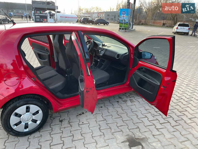 Красный Фольксваген Ап, объемом двигателя 1 л и пробегом 238 тыс. км за 4800 $, фото 4 на Automoto.ua