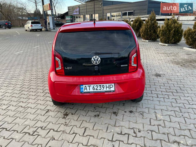 Красный Фольксваген Ап, объемом двигателя 1 л и пробегом 238 тыс. км за 4800 $, фото 2 на Automoto.ua