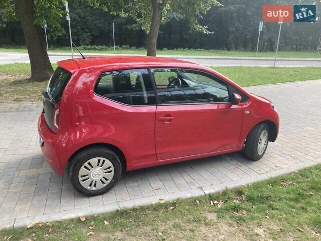Фольксваген Ап 2013 в Львове на Automoto.ua Красный Фольксваген Ап, объемом двигателя 1 л и пробегом 135 тыс. км за 8183 $, фото 2 на Automoto.ua