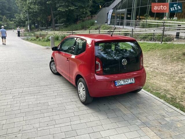 Фольксваген Ап 2013 в Львове на Automoto.ua Красный Фольксваген Ап, объемом двигателя 1 л и пробегом 135 тыс. км за 8183 $, фото 10 на Automoto.ua