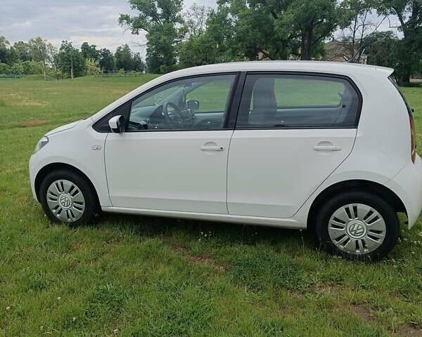 Фольксваген Ап, объемом двигателя 1 л и пробегом 161 тыс. км за 7200 $, фото 5 на Automoto.ua