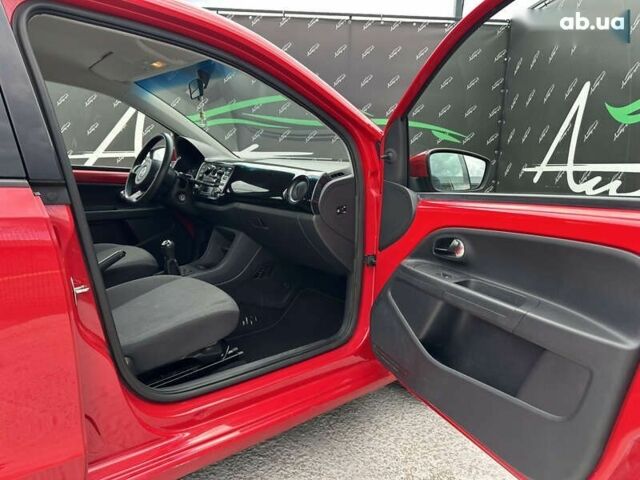 Фольксваген Ап 2013 в Киеве на Automoto.ua Фольксваген Ап, объемом двигателя 1 л и пробегом 147 тыс. км за 5200 $, фото 14 на Automoto.ua