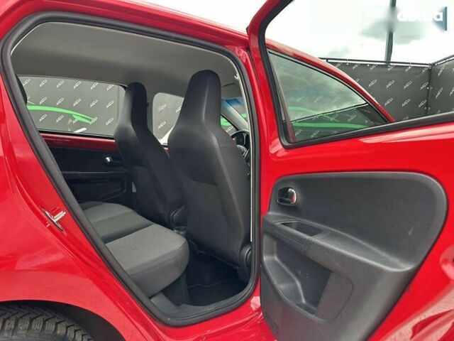 Фольксваген Ап 2013 в Киеве на Automoto.ua Фольксваген Ап, объемом двигателя 1 л и пробегом 147 тыс. км за 5200 $, фото 16 на Automoto.ua