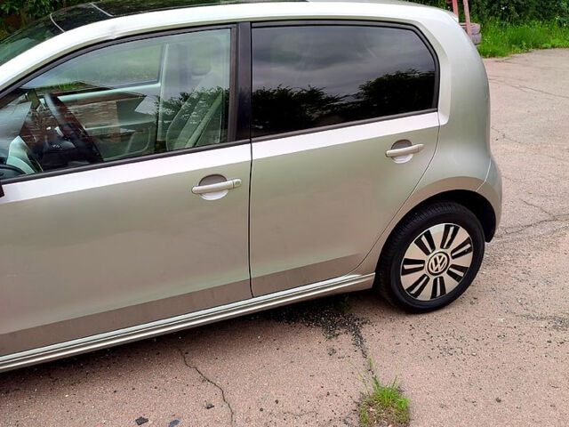 Фольксваген Ап, объемом двигателя 60 л и пробегом 89 тыс. км за 7300 $, фото 7 на Automoto.ua