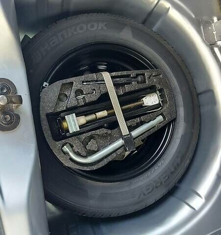 Сірий Фольксваген Ап, об'ємом двигуна 1 л та пробігом 80 тис. км за 7800 $, фото 17 на Automoto.ua