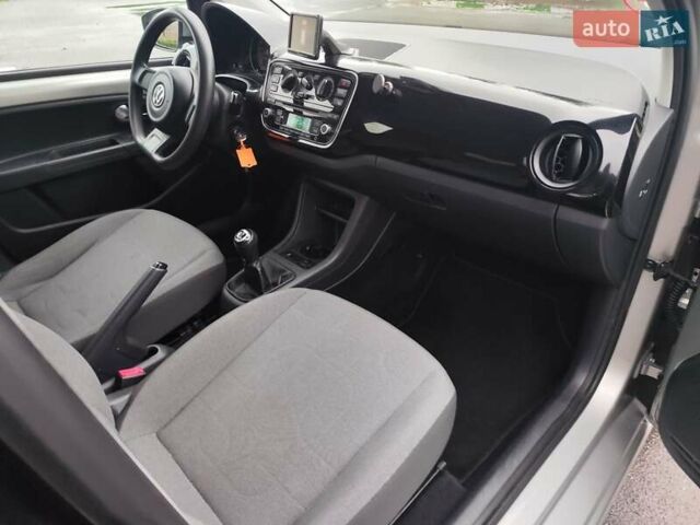 Серый Фольксваген Ап, объемом двигателя 1 л и пробегом 151 тыс. км за 6250 $, фото 40 на Automoto.ua