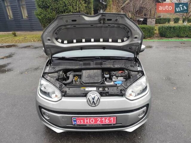 Серый Фольксваген Ап, объемом двигателя 1 л и пробегом 151 тыс. км за 6250 $, фото 44 на Automoto.ua