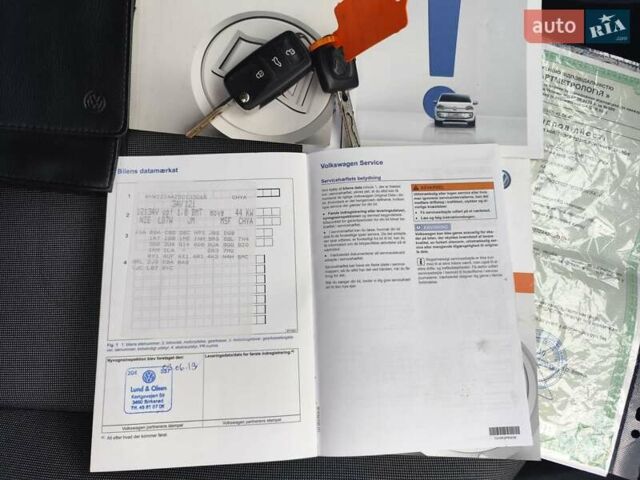 Серый Фольксваген Ап, объемом двигателя 1 л и пробегом 151 тыс. км за 6250 $, фото 56 на Automoto.ua