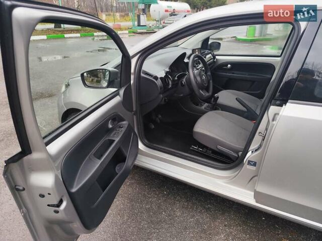 Серый Фольксваген Ап, объемом двигателя 1 л и пробегом 151 тыс. км за 6250 $, фото 27 на Automoto.ua