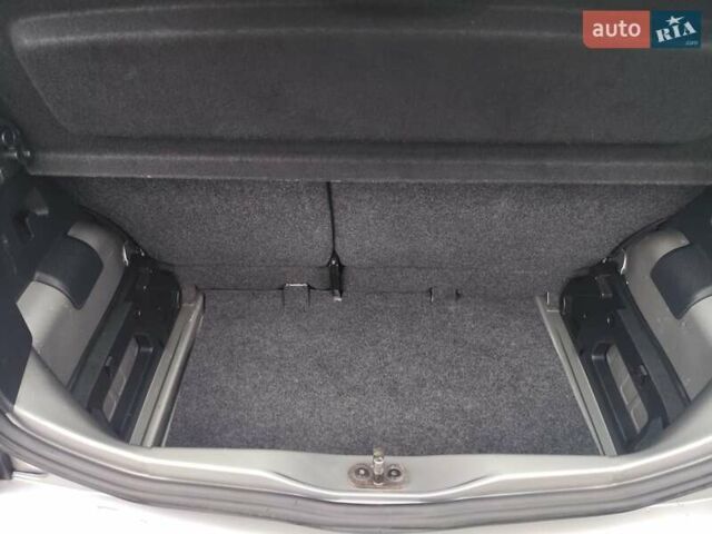 Серый Фольксваген Ап, объемом двигателя 1 л и пробегом 151 тыс. км за 6250 $, фото 34 на Automoto.ua