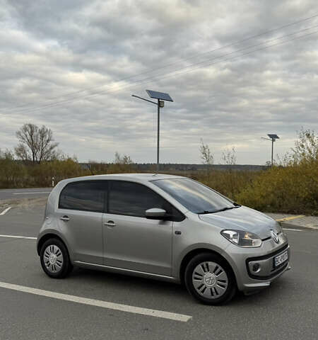 Сірий Фольксваген Ап, об'ємом двигуна 1 л та пробігом 76 тис. км за 6700 $, фото 1 на Automoto.ua