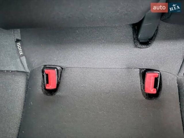 Серый Фольксваген Ап, объемом двигателя 1 л и пробегом 150 тыс. км за 7000 $, фото 19 на Automoto.ua
