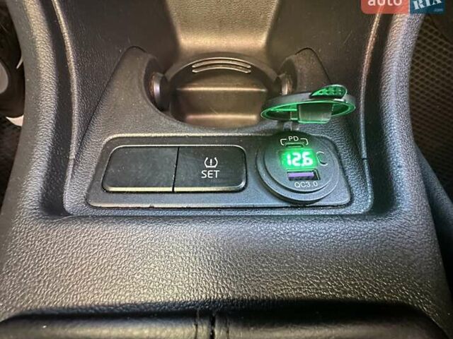 Серый Фольксваген Ап, объемом двигателя 1 л и пробегом 142 тыс. км за 6900 $, фото 26 на Automoto.ua