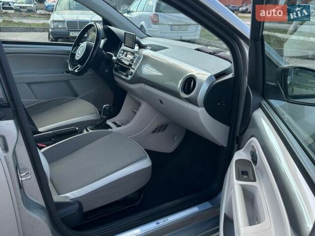 Серый Фольксваген Ап, объемом двигателя 0 л и пробегом 200 тыс. км за 5900 $, фото 9 на Automoto.ua