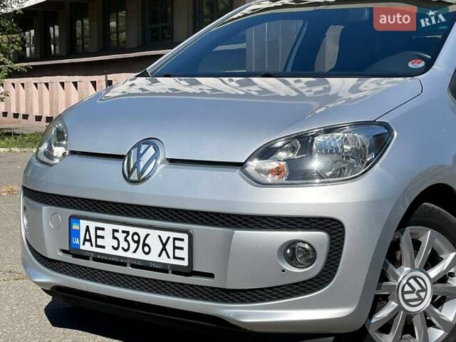 Серый Фольксваген Ап, объемом двигателя 1 л и пробегом 169 тыс. км за 8500 $, фото 8 на Automoto.ua