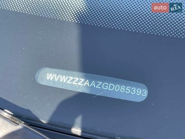 Серый Фольксваген Ап, объемом двигателя 1 л и пробегом 169 тыс. км за 8500 $, фото 37 на Automoto.ua