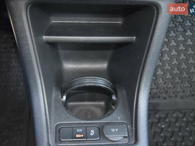 Сірий Фольксваген Ап, об'ємом двигуна 0 л та пробігом 100 тис. км за 10900 $, фото 37 на Automoto.ua