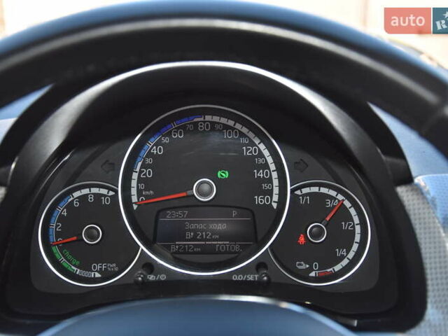 Сірий Фольксваген Ап, об'ємом двигуна 0 л та пробігом 100 тис. км за 10900 $, фото 23 на Automoto.ua